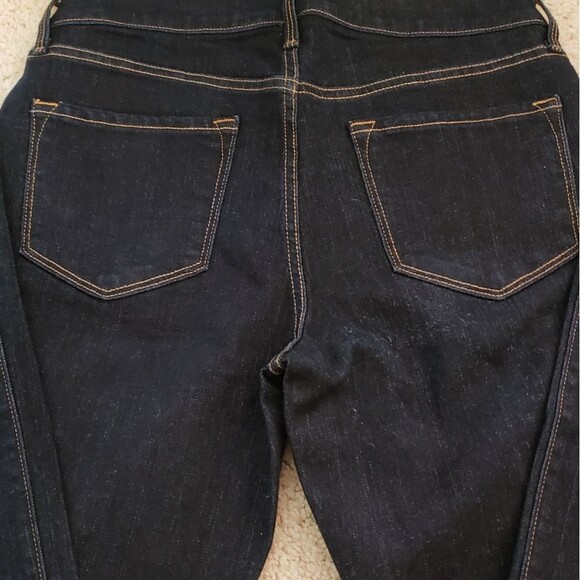 NEW Old Navy Curvy Bootcut Jeans 6P - Picture 2 of 7